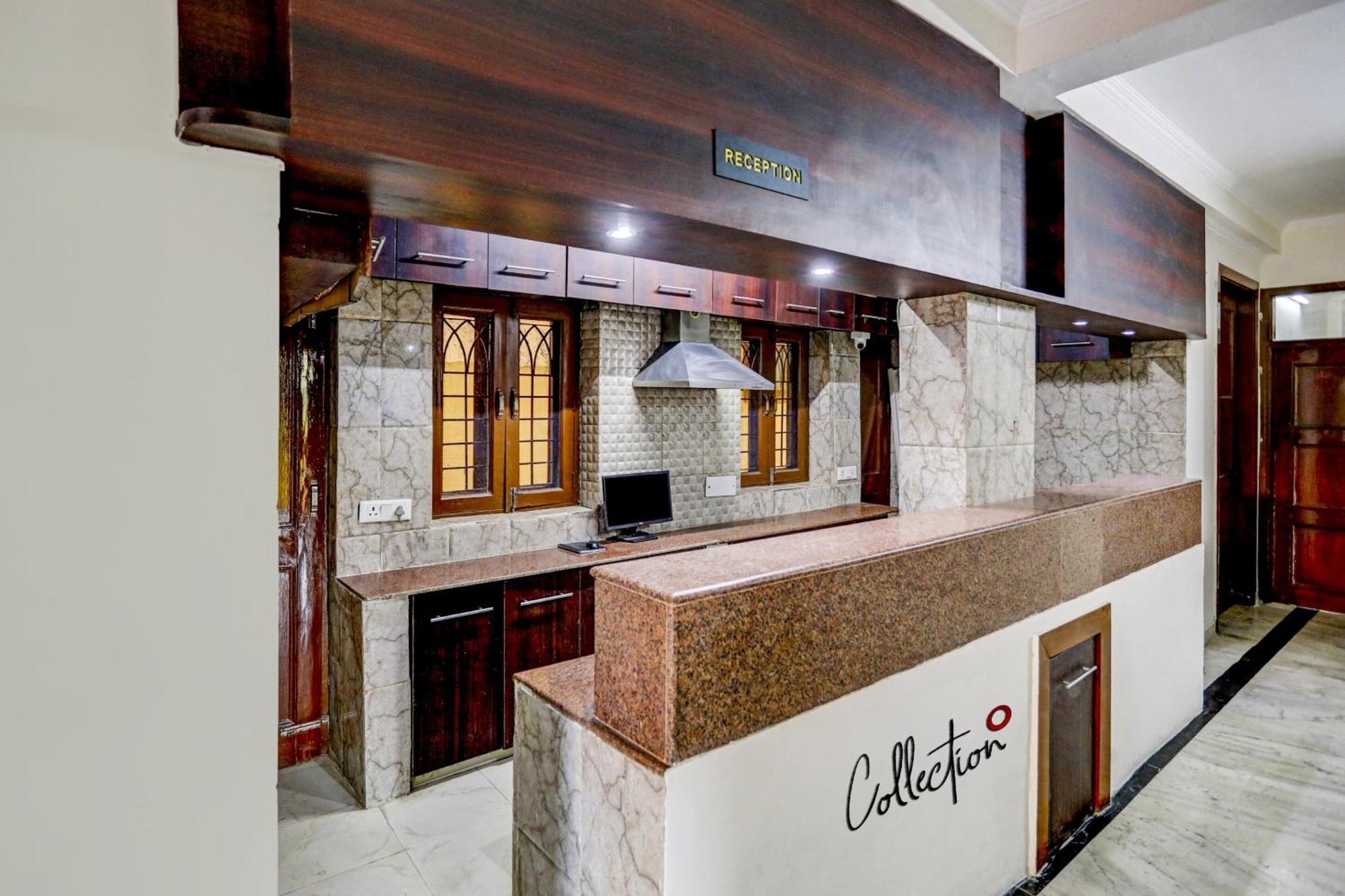 Super Capital O Uk House Residency Hotel Gurgáon Kültér fotó