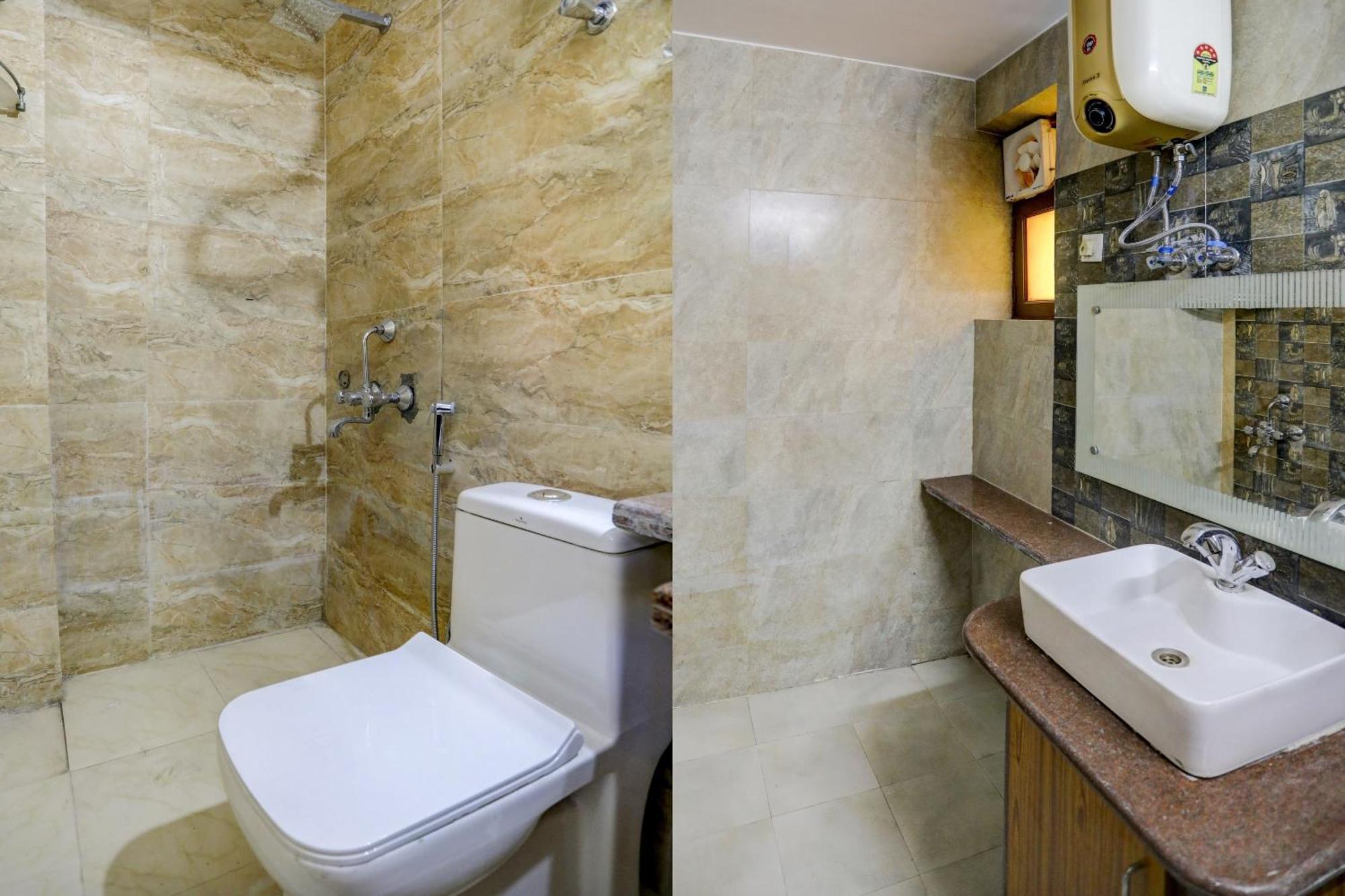Super Capital O Uk House Residency Hotel Gurgáon Kültér fotó